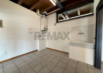 Stanza vuota - Commercial Premises Belluno - photo 3