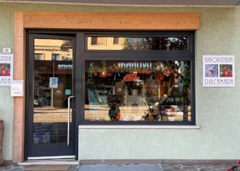 Edificio all\'aperto - Locale Commerciale Viale Dolomiti
 
18, Ponte nelle Alpi - foto 2