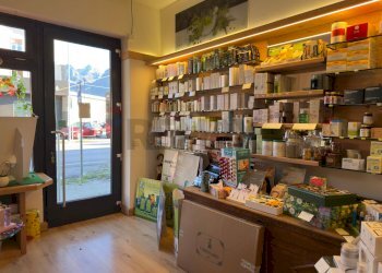 Dispensa di stoccaggio - Locale Commerciale Viale Dolomiti
 
18, Ponte nelle Alpi - foto 4