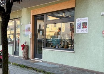 Edificio all\'aperto - Locale Commerciale Viale Dolomiti
 
18, Ponte nelle Alpi - foto 11