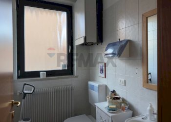 Bagno - Locale Commerciale Viale Dolomiti
 
18, Ponte nelle Alpi - foto 16