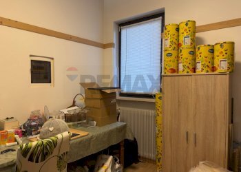 Camera / camera da letto - Locale Commerciale Viale Dolomiti
 
18, Ponte nelle Alpi - foto 17