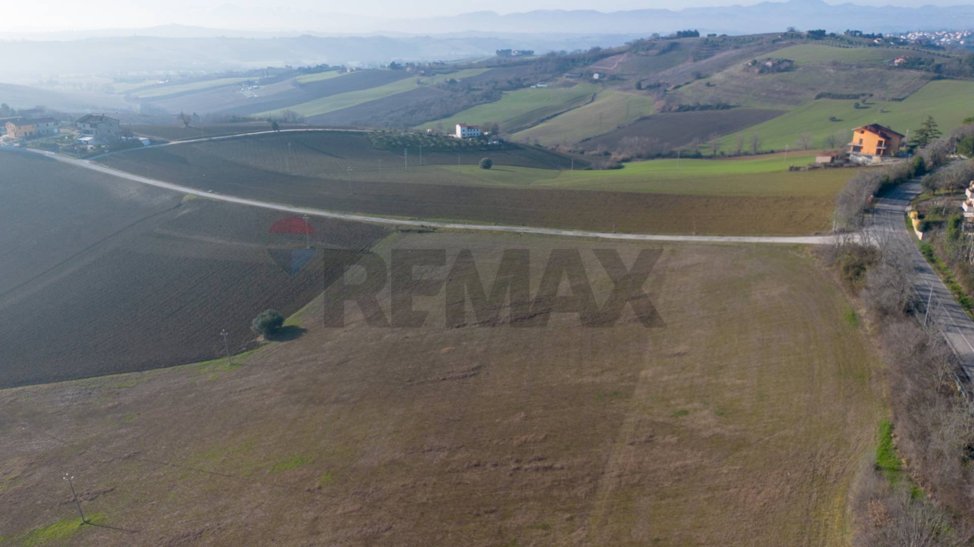Vista delle montagne - Terreno edificabile Polverigi - foto 2