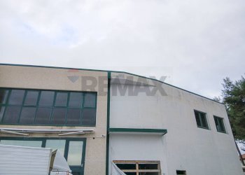 Edificio all\'aperto - Capannone Via Barca
 
48, Loreto - foto 1