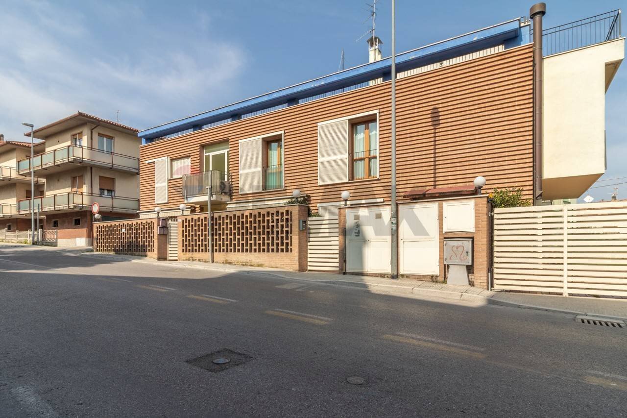 Edificio all\'aperto - Two-room apartment Via Della Madonnetta
 
16, Ancona - photo 3