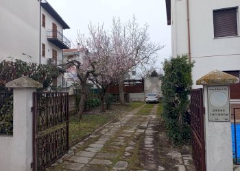 Edificio all\'aperto - Trilocale Bologna
 
20, Monte San Vito - foto 3