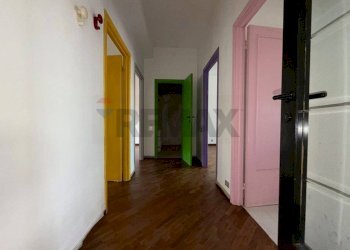 Hall / corridoio - Four-room apartment Falconara Marittima - photo 19