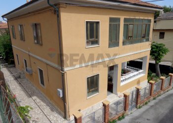 Casa all\'aperto - Three-room apartment Via Bruno Buozzi
 
10, Falconara Marittima - photo 1