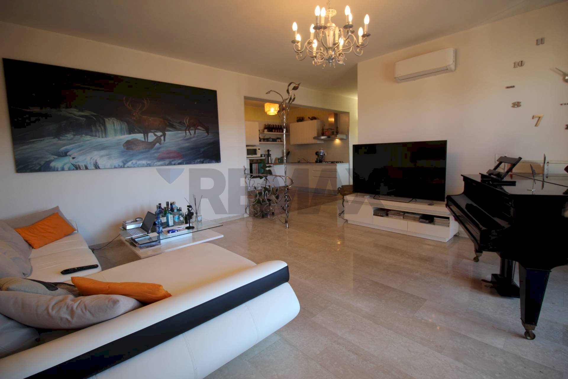 Soggiorno - Four-room apartment VIA PETOS
 
48, Ponteranica - photo 1