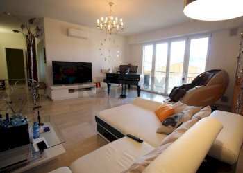 Soggiorno - Four-room apartment VIA PETOS
 
48, Ponteranica - photo 5