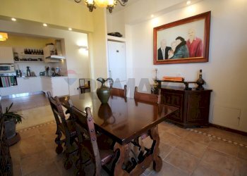 Sala da pranzo - Four-room apartment VIA PETOS
 
48, Ponteranica - photo 10