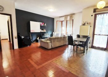 Sala da pranzo - Three-room apartment Via Vittorio Veneto
 
1445, Presezzo - photo 5