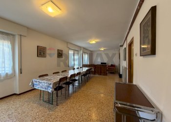 Sala da pranzo - Quadrilocale Serina - foto 1
