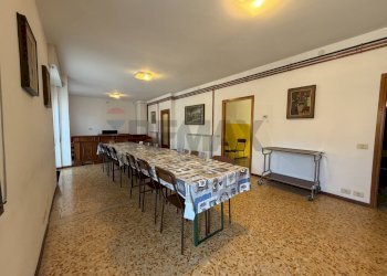 Sala da pranzo - Quadrilocale Serina - foto 2