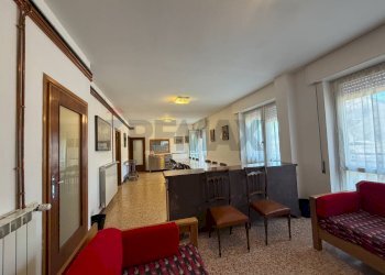 Sala da pranzo - Quadrilocale Serina - foto 3