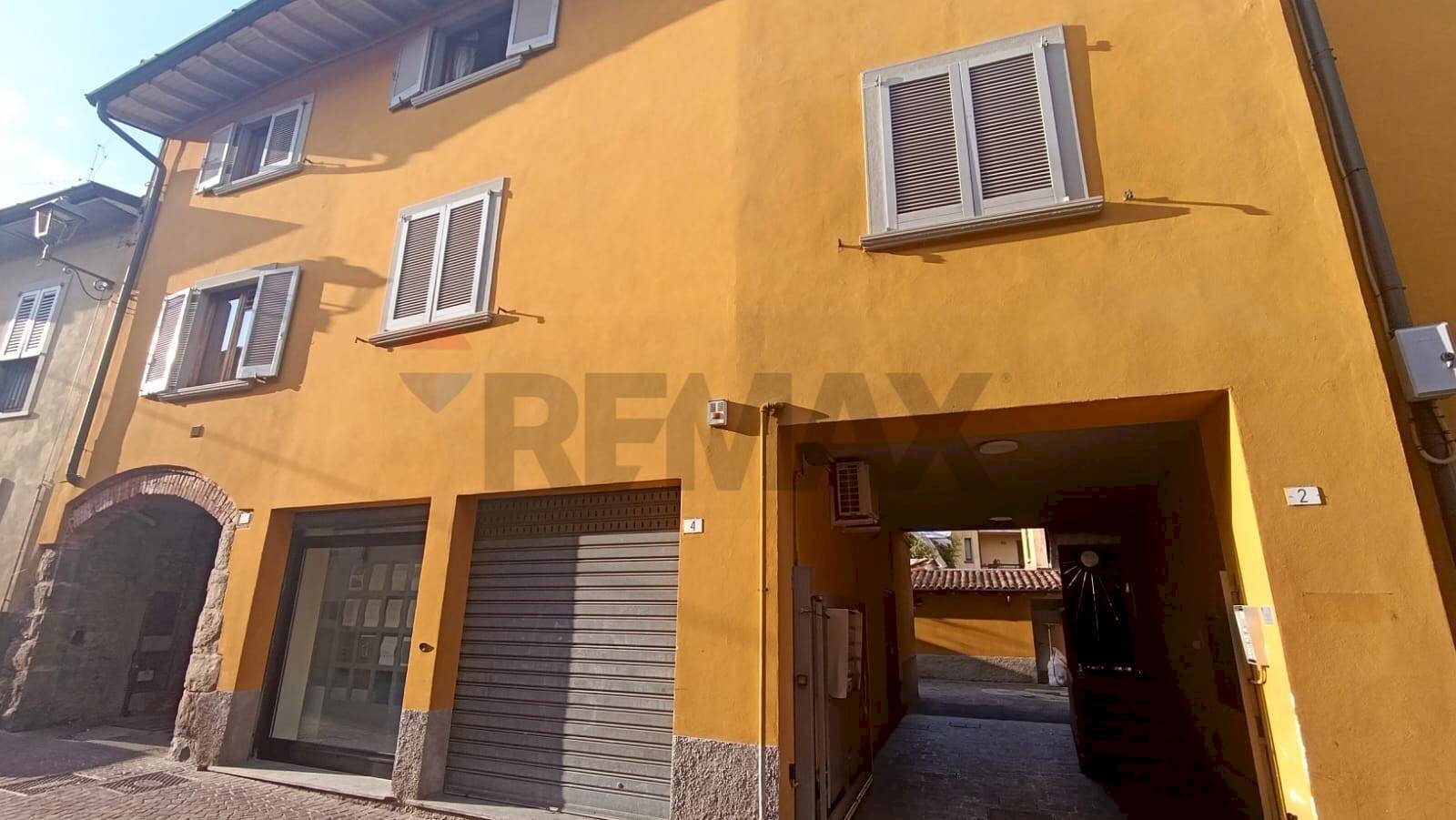 Edificio all\'aperto - Trilocale via roma
 
2, Mapello - foto 2