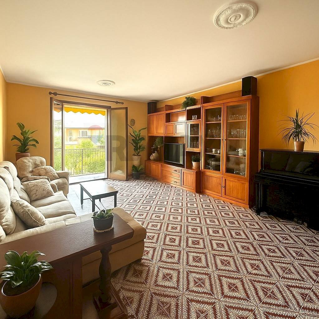 Soggiorno - Semi-detached house via torino
 
17, Caltignaga - photo 1