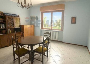 Sala da pranzo - Semi-detached house via torino
 
17, Caltignaga - photo 20