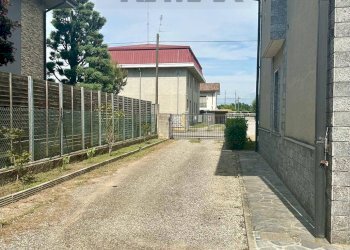 Edificio all\'aperto - Semi-detached house via torino
 
17, Caltignaga - photo 25