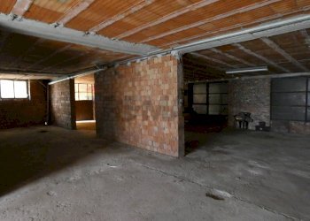 Parcheggio - Villa via fermi
 
59, Cava Manara - photo 3