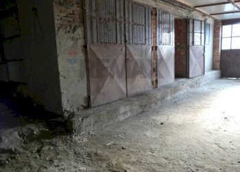 Parcheggio - Villa via fermi
 
59, Cava Manara - photo 36