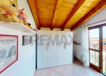 Hall / corridoio - Trilocale Via Mario Luponi
 
6, Zerbolò - foto 11