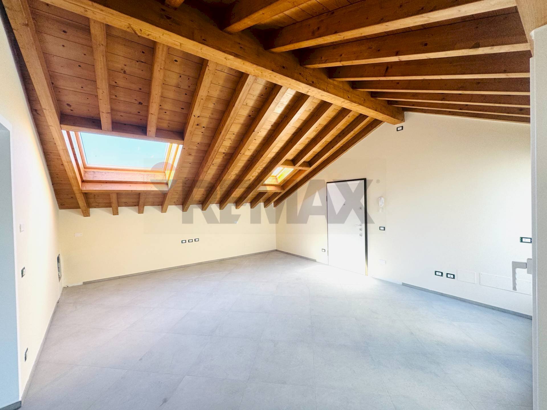 Stanza vuota - Four-room apartment Pavia - photo 2