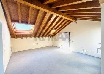 Stanza vuota - Four-room apartment Pavia - photo 2