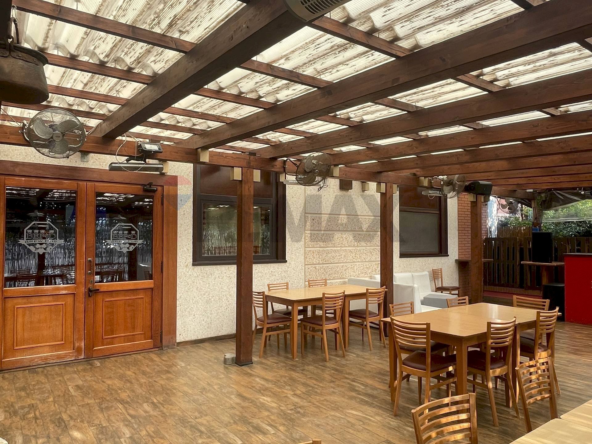 Sala da pranzo - Attività Commerciale Via Dell'Industria, San Genesio ed Uniti - foto 2