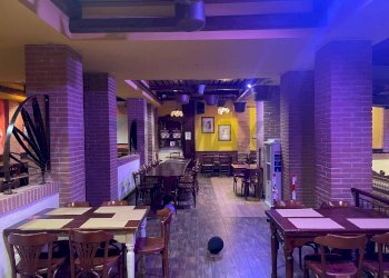 Terrazza - Attività Commerciale Via Dell'Industria, San Genesio ed Uniti - foto 7