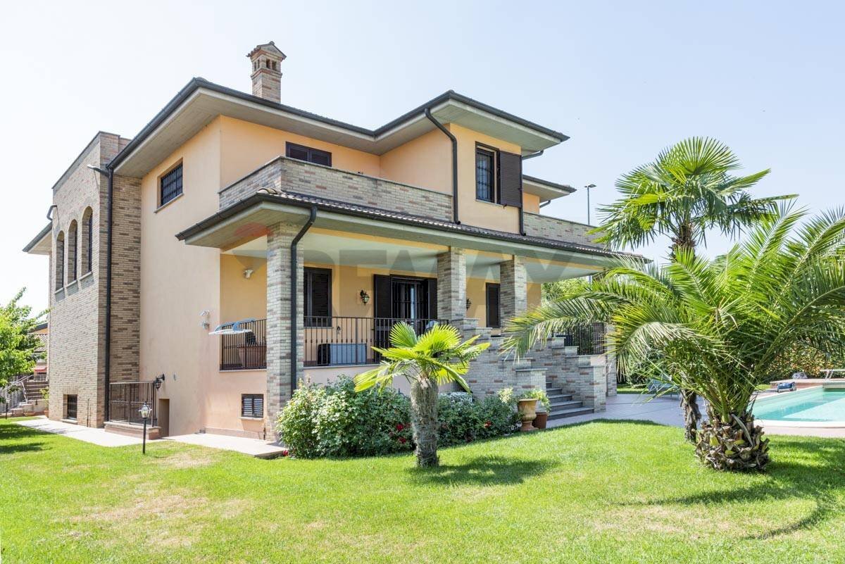 Casa all\'aperto - Villa Via Grazia Deledda
 
40, Ceranova - foto 1