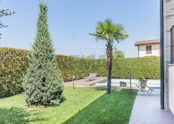 Giardino - Villa Via Grazia Deledda
 
40, Ceranova - foto 7