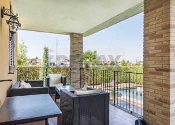 Terrazza - Villa Via Grazia Deledda
 
40, Ceranova - foto 12