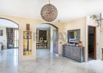 Soggiorno - Villa Via Grazia Deledda
 
40, Ceranova - foto 18