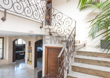 Scale - Villa Via Grazia Deledda
 
40, Ceranova - foto 32