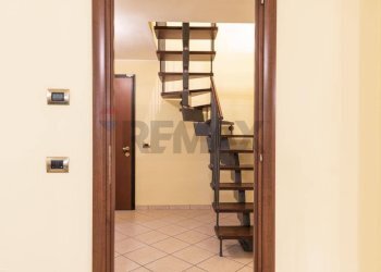 Scale - Villa Via Grazia Deledda
 
40, Ceranova - foto 45