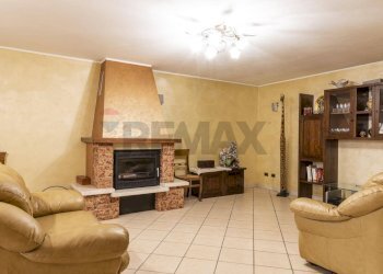 Soggiorno - Villa Via Grazia Deledda
 
40, Ceranova - foto 47