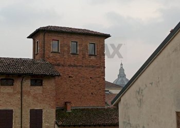 Edificio all\'aperto - Quadrilocale via P. Carpanelli
 
20, Pavia - foto 1