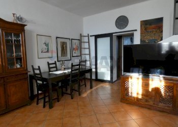 Sala da pranzo - Semi-detached house cascine calderari
 
11, Certosa di Pavia - photo 16