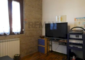 Camera / camera da letto - Semi-detached house cascine calderari
 
11, Certosa di Pavia - photo 36