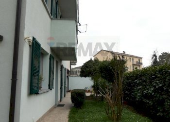 Giardino - Villa VIA ROMA
 
134, San Martino Siccomario - foto 5