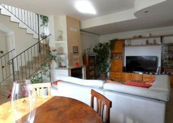 Sala da pranzo - Villa VIA ROMA
 
134, San Martino Siccomario - foto 19