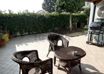 Terrazza - Villa VIA ROMA
 
134, San Martino Siccomario - foto 4