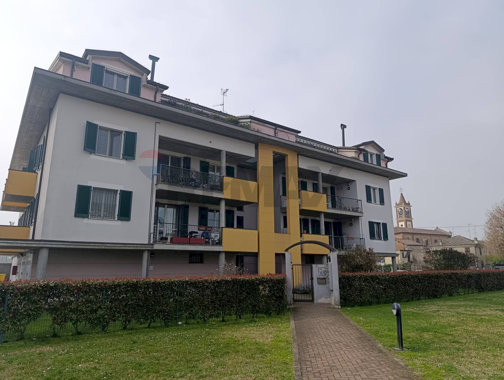 Edificio all\'aperto - Trilocale piazza verdi
 
4, San Martino Siccomario - foto 1