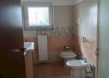 Bagno - Trilocale piazza verdi
 
4, San Martino Siccomario - foto 11