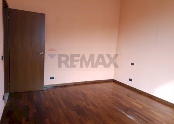 Stanza vuota - Trilocale piazza verdi
 
4, San Martino Siccomario - foto 15