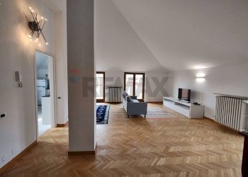 Soggiorno - Attico Viale Libetà
 
17, Pavia - foto 1