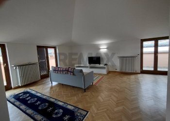 Soggiorno - Attico Viale Libetà
 
17, Pavia - foto 4