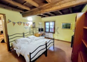 Camera / camera da letto - Bilocale via san Martino
 
12, Pavia - foto 4