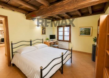 Camera / camera da letto - Bilocale via san Martino
 
12, Pavia - foto 6